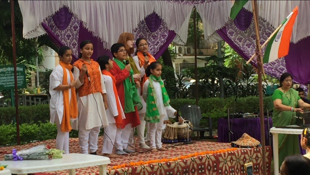 Harmonium and vocal training session at Tarana Sangeet Academy