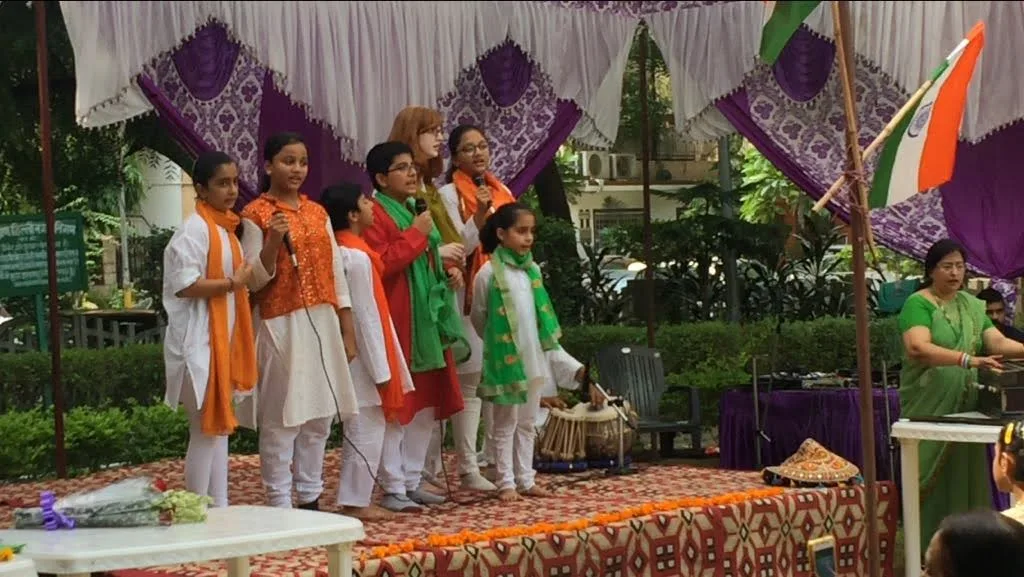 Harmonium and vocal training session at Tarana Sangeet Academy